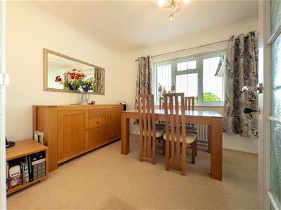 Sitting Room/Dining Room